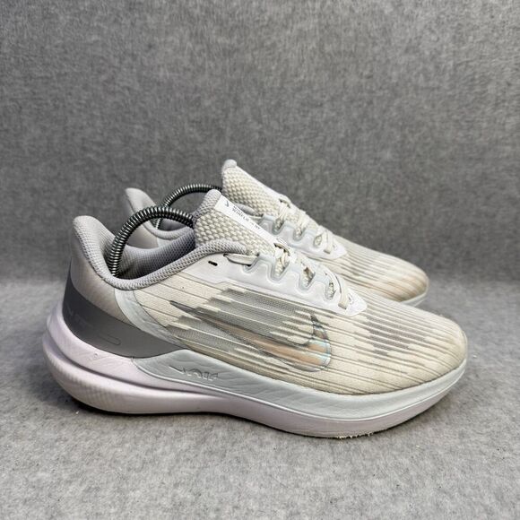 Nike Shoes Womens Size 7 Winflo 9 White Grey Athletic Running Sneaker DD8686-100 - Picture 4 of 9